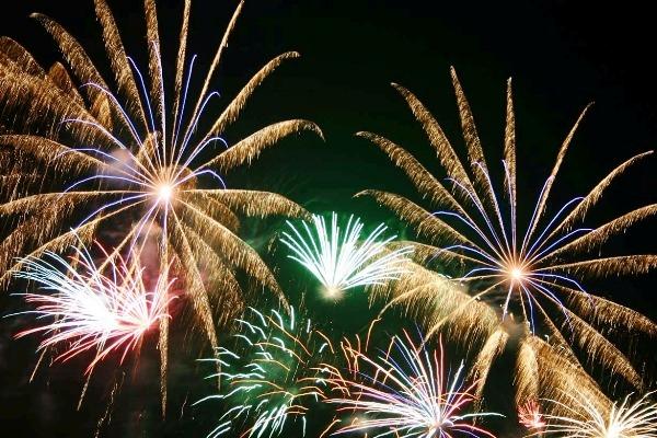 Fuochi artificiali festa nazionale svizzera Fuochi artificiali - Festa nazionale Svizzera - Schweizer Bundesfeier - Fête nationale Suisse